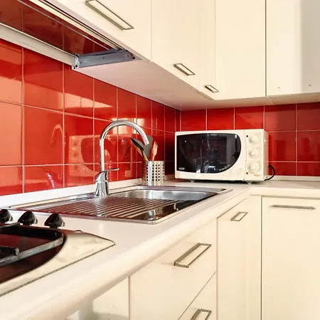 Joivy Cosy 1br Flat Near Montanelli Gardens アパート ミラノ